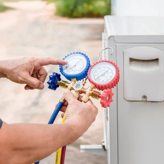 AC Maintenance Gas Filling